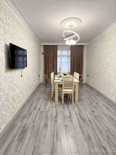 Satılır 3 otaqlı köhnə tikili 85 m², Nizami r., photo 1 from 12