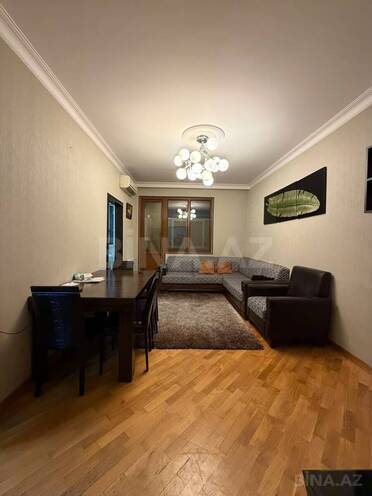 Продается 3-комн. вторичка 70 м², м. Мемар Аджеми, photo 1 from 13