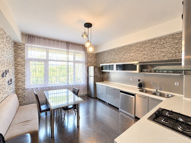 Сдаётся 2-комн. новостройка 110 м², м. Низами, photo 9 from 14