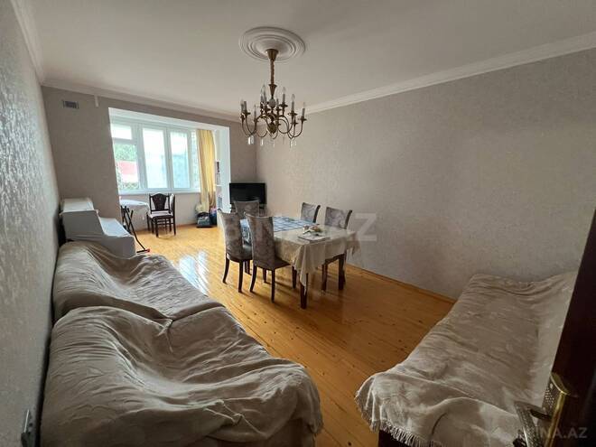 Сдаётся 3-комн. вторичка 70 м², м. Кара Караев, photo 1 from 12