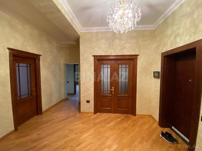 Сдаётся 3-комн. новостройка 130 м², м. Иншаатчылар, photo 15 from 21