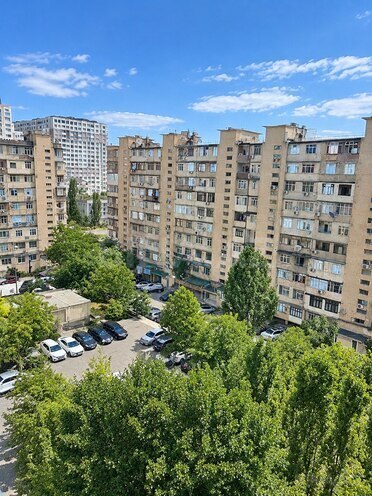 Продаётся 4-комн. вторичка 121 м², м. Иншаатчылар, photo 1 from 20