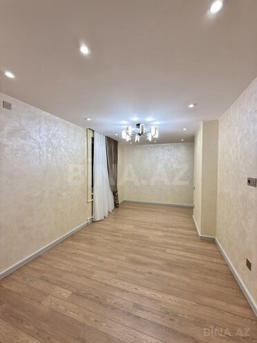 Продается 2-комн. новостройка 40 м², м. Кара Караев, photo 3 from 10