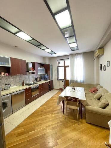 İcarəyə verilir 3 otaqlı yeni tikili 180 m², 8 Noyabr m., photo 20 from 26