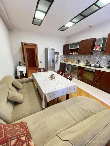 İcarəyə verilir 3 otaqlı yeni tikili 180 m², 8 Noyabr m., photo 22 from 26