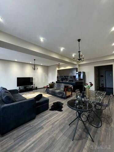 Сдается 2-комн. новостройка 98 м², м. Низами, photo 1 from 16