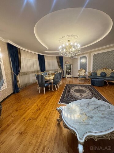 Satılır 8 otaqlı həyət evi/bağ evi 300 m², Badamdar q., photo 1 from 24