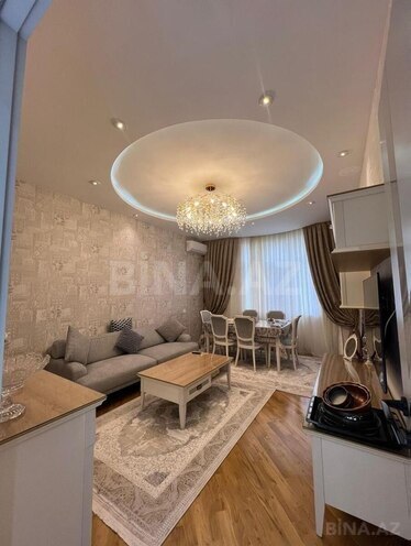 Продаётся 2-комн. новостройка 65 м², м. Ази Асланов, photo 1 from 9
