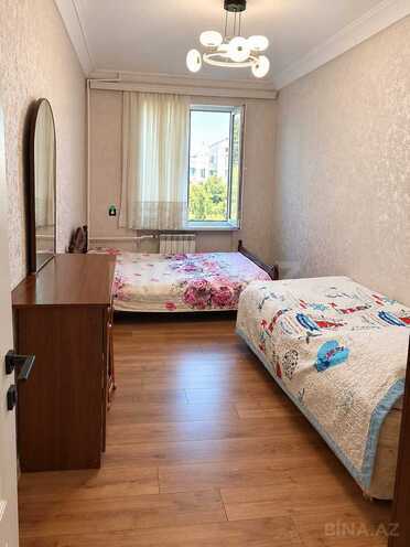 Продается 3-комн. вторичка 70 м², м. Нефтчиляр, photo 6 from 11