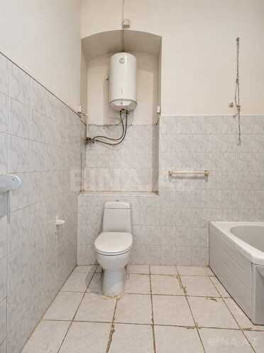 Satılır 6 otaqlı köhnə tikili 250 m², Sahil m., photo 26 from 32