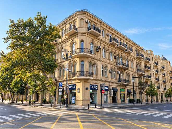 Satılır 6 otaqlı köhnə tikili 250 m², Sahil m., photo 1 from 32