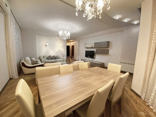 İcarəyə verilir 4 otaqlı yeni tikili 180 m², İnşaatçılar m., photo 7 from 21