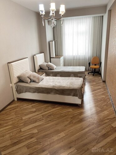 İcarəyə verilir 4 otaqlı yeni tikili 180 m², İnşaatçılar m., photo 10 from 21