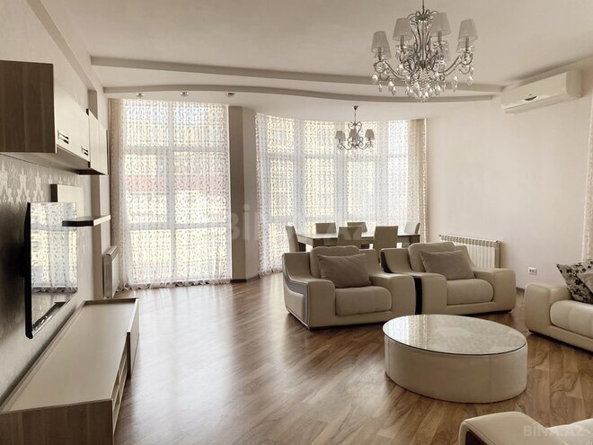 İcarəyə verilir 4 otaqlı yeni tikili 180 m², İnşaatçılar m., photo 4 from 21