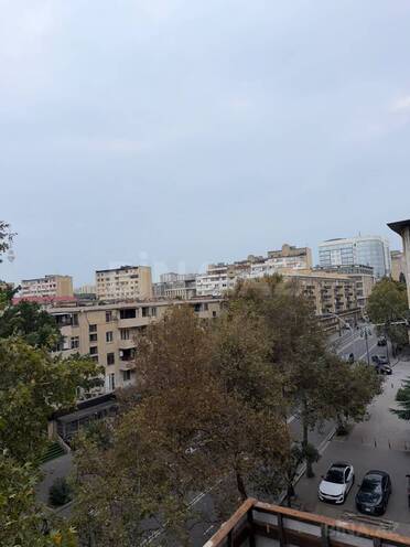 Satılır 2 otaqlı köhnə tikili 60 m², Yasamal r., photo 12 from 15