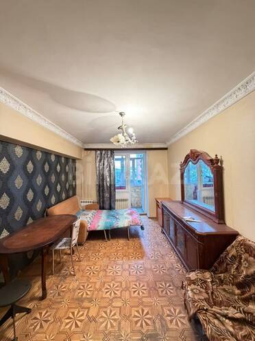 Satılır 2 otaqlı köhnə tikili 60 m², Yasamal r., photo 1 from 15