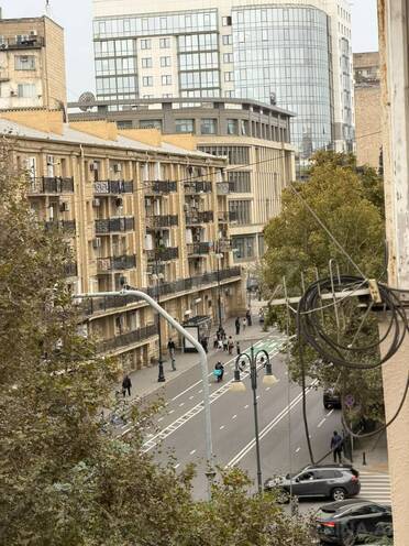Satılır 2 otaqlı köhnə tikili 60 m², Yasamal r., photo 14 from 15