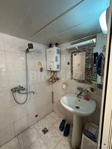 Продаётся 2-комн. вторичка 50 м², м. Элмляр Академиясы, photo 9 from 11