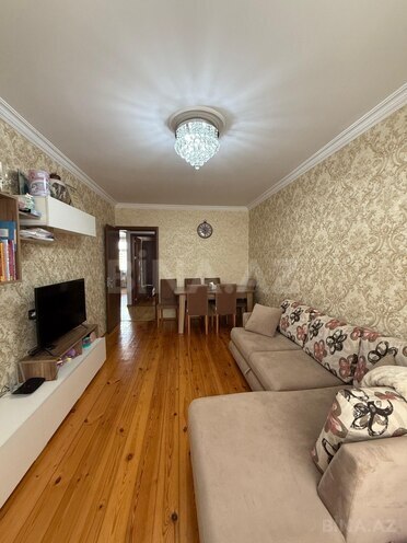 Satılır 2 otaqlı köhnə tikili 65 m², Xalqlar Dostluğu m., photo 3 from 12