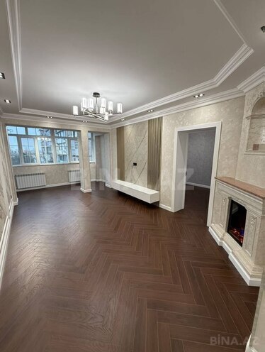 Satılır 3 otaqlı köhnə tikili 90 m², Gənclik m., photo 1 from 12