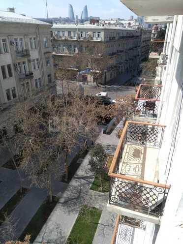 İcarəyə verilir 2 otaqlı köhnə tikili 60 m², Sahil m., photo 18 from 19