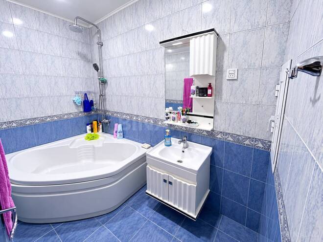 Продаётся 3-комн. новостройка 110 м², м. Нефтчиляр, photo 13 from 15
