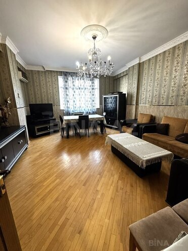 Сдаётся 3-комн. новостройка 130 м², м. Насими, photo 1 from 10