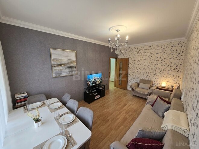 Продаётся 3-комн. вторичка 86.8 м², м. Ази Асланов, photo 1 from 7