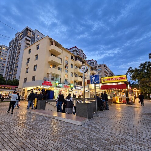 Продаётся 2-комн. вторичка 45 м², м. Кара Караев, photo 4 from 23