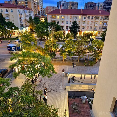 Продаётся 2-комн. вторичка 45 м², м. Кара Караев, photo 14 from 23