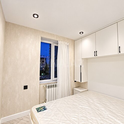 Продаётся 2-комн. вторичка 45 м², м. Кара Караев, photo 19 from 23