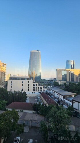 Satılır 3 otaqlı köhnə tikili 80 m², Şah İsmayıl Xətai m., photo 1 from 13