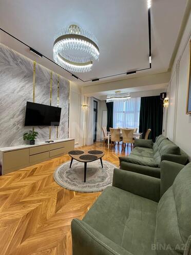 Сдаётся 2-комн. новостройка 79 м², м. Элмляр Академиясы, photo 1 from 21