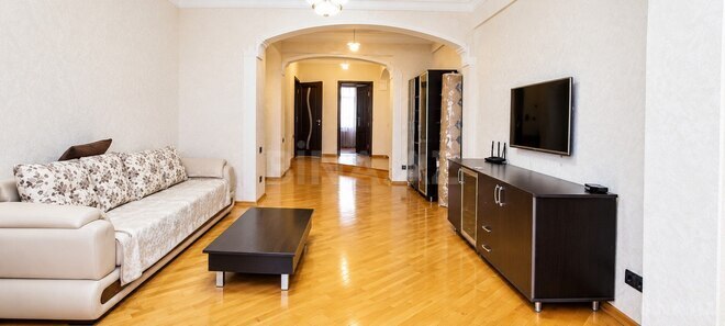Сдаётся 3-комн. вторичка 111 м², м. Сахил, photo 4 from 7