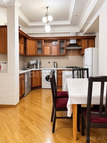 Сдаётся 3-комн. вторичка 111 м², м. Сахил, photo 3 from 7