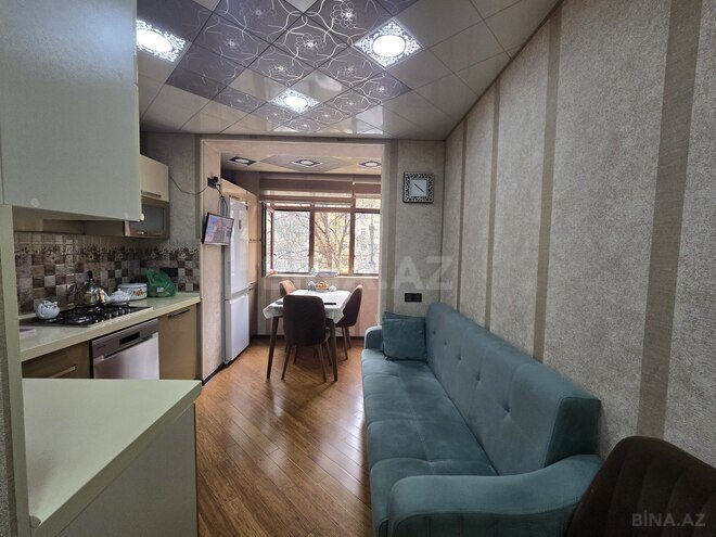 Продаётся 4-комн. вторичка 100 м², photo 14 from 24