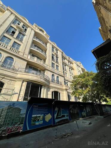 Satılır 4 otaqlı yeni tikili 212.4 m², Sahil m., photo 1 from 11