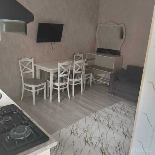 İcarəyə verilir 2 otaqlı həyət evi/bağ evi 45 m², 20-ci sahə q., photo 1 from 8