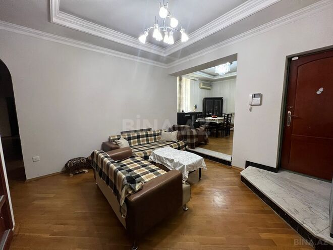 Satılır 5 otaqlı köhnə tikili 128 m², Badamdar q., photo 1 from 16
