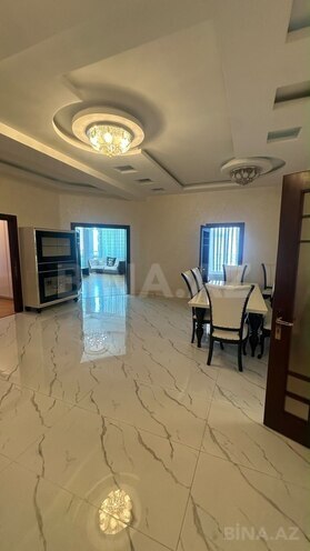 İcarəyə verilir 4 otaqlı yeni tikili 230 m², 28 May m., photo 16 from 30