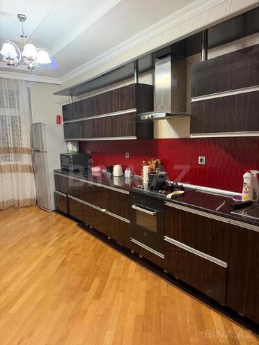 İcarəyə verilir 3 otaqlı yeni tikili 150 m², Neftçilər m., photo 1 from 12
