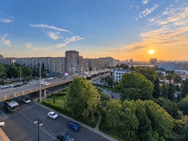 Satılır 3 otaqlı köhnə tikili 90 m², Gənclik m., photo 1 from 12