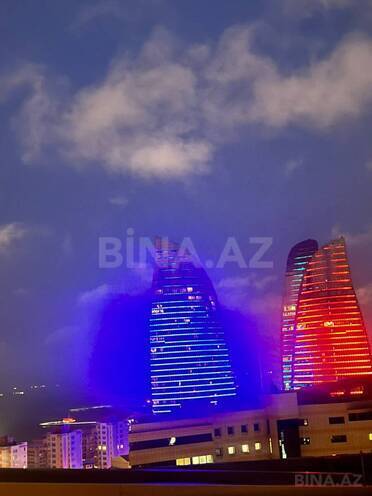 Продаётся 3-комн. вторичка 83 м², м. Элмляр Академиясы, photo 1 from 15