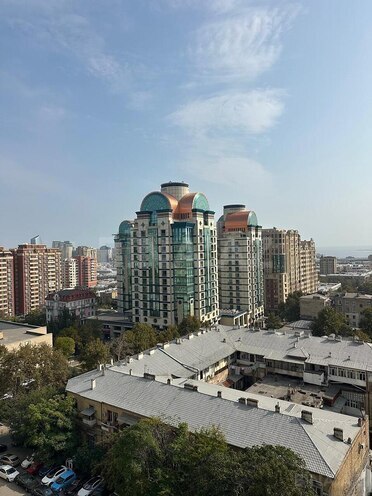 İcarəyə verilir 5 otaqlı yeni tikili 221 m², 28 May m., photo 12 from 13