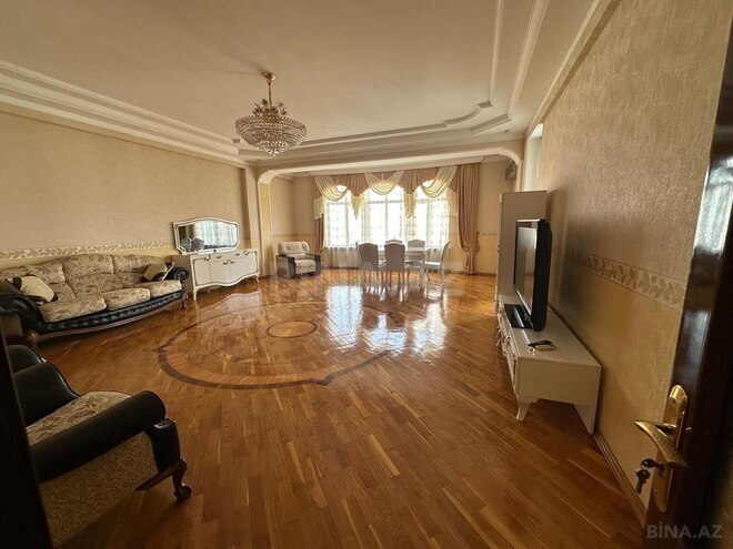 İcarəyə verilir 5 otaqlı yeni tikili 221 m², 28 May m., photo 4 from 13