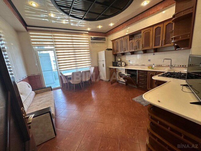 İcarəyə verilir 5 otaqlı yeni tikili 221 m², 28 May m., photo 8 from 13