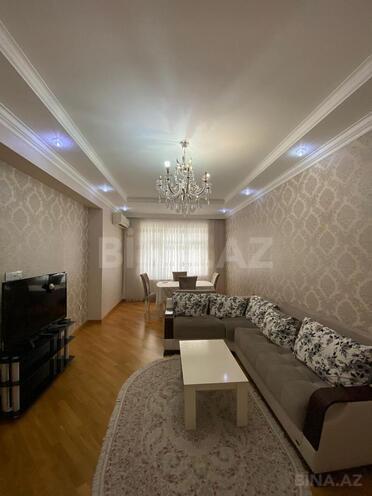 Сдается 3-комн. новостройка 140 м², м. Элмляр Академиясы, photo 1 from 18