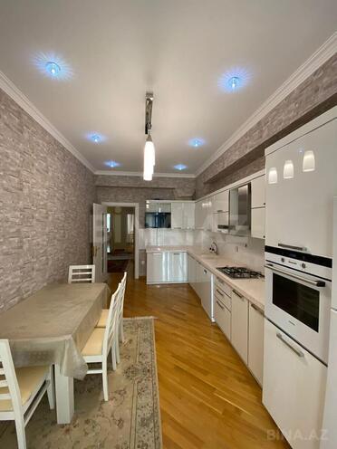 Сдается 3-комн. новостройка 140 м², м. Элмляр Академиясы, photo 12 from 18