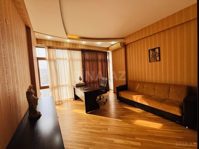 İcarəyə verilir 4 otaqlı yeni tikili 200 m², 28 May m., photo 22 from 26