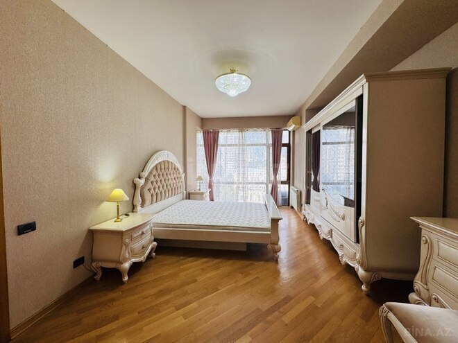 İcarəyə verilir 4 otaqlı yeni tikili 200 m², 28 May m., photo 11 from 26